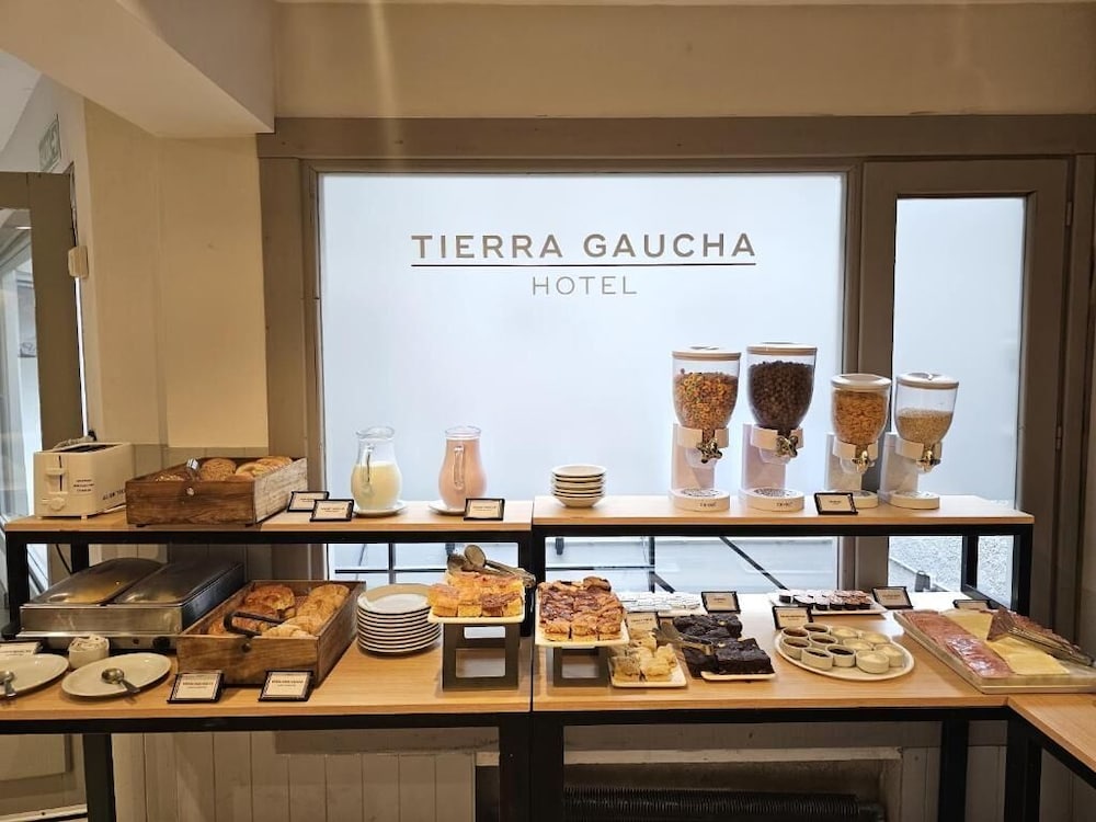 TIERRA GAUCHA HOSTEL 3 69/74