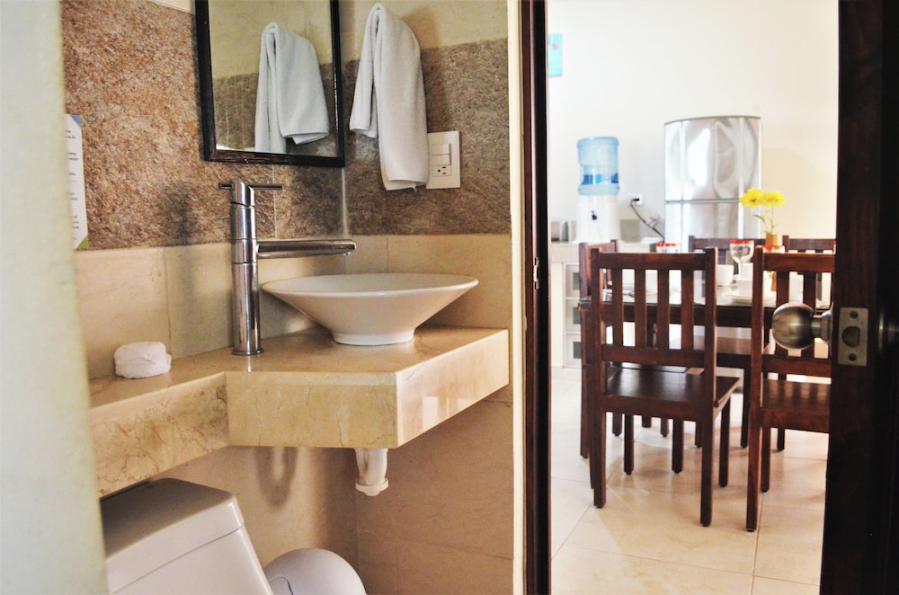 HOTEL ARRECIFES SUITES 67/67