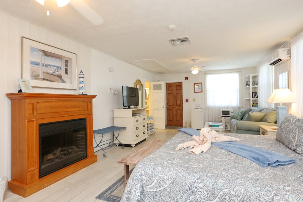 Beachfront Bed & Breakfast 26/46