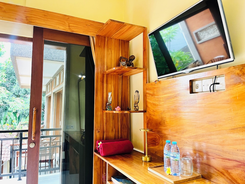 Tebesaya Homestay 10/50