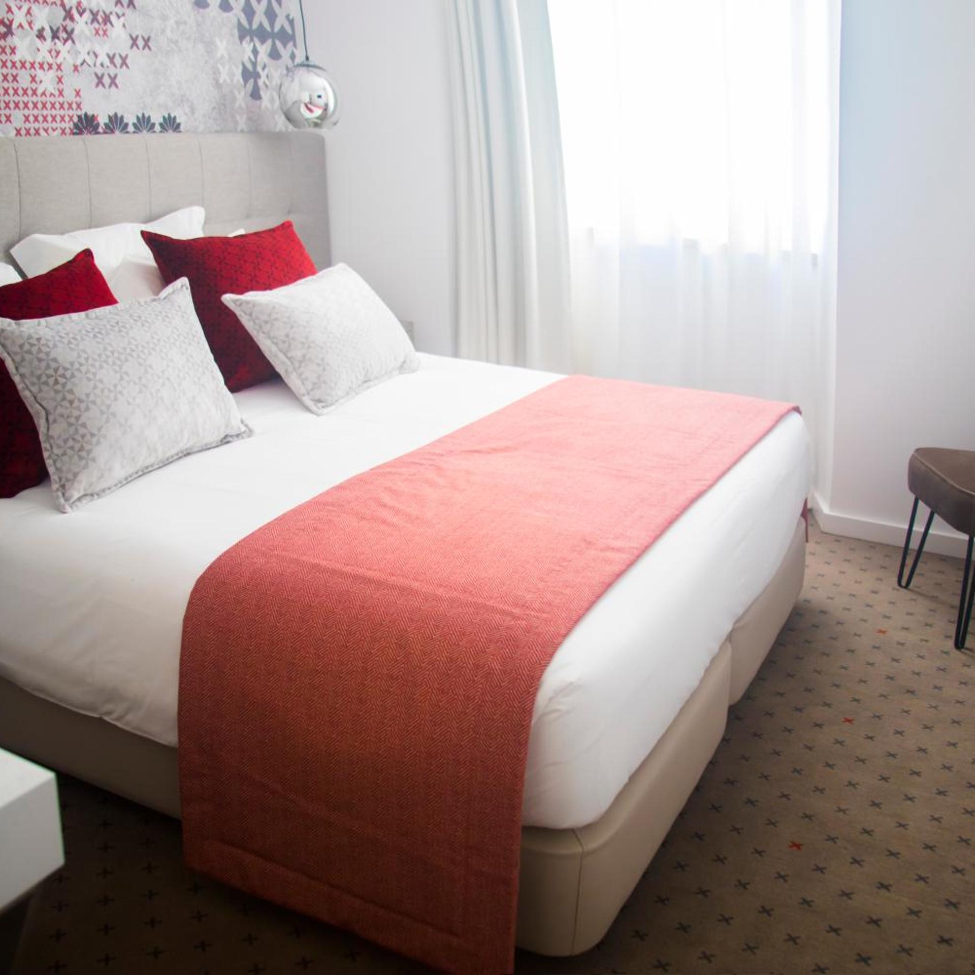 Standard, King Bed
