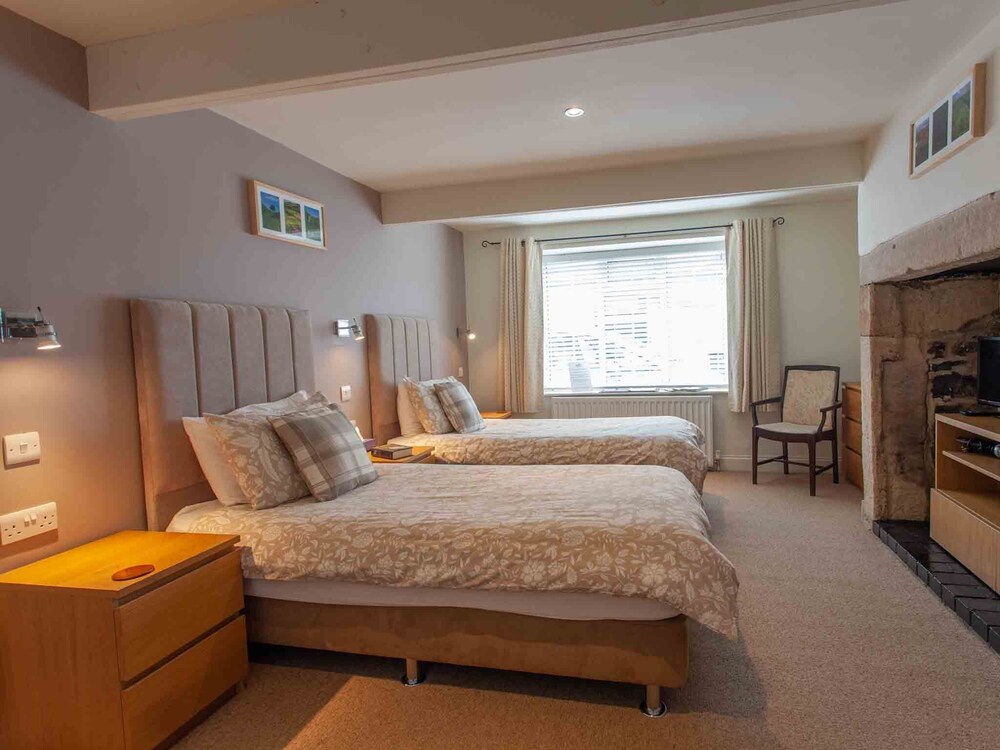 Room, Twin Beds