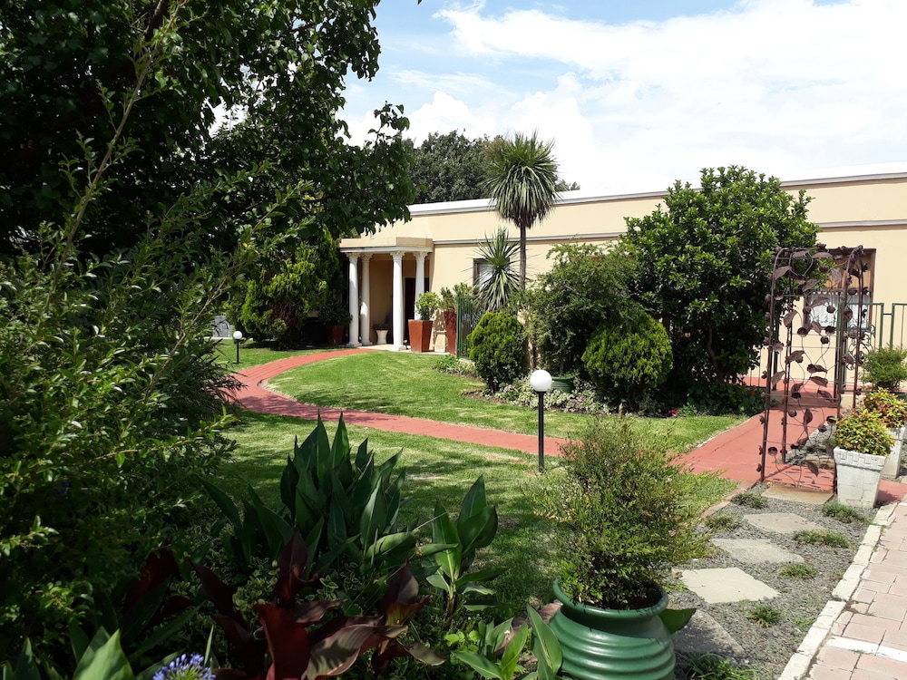 The Guest House 22/31