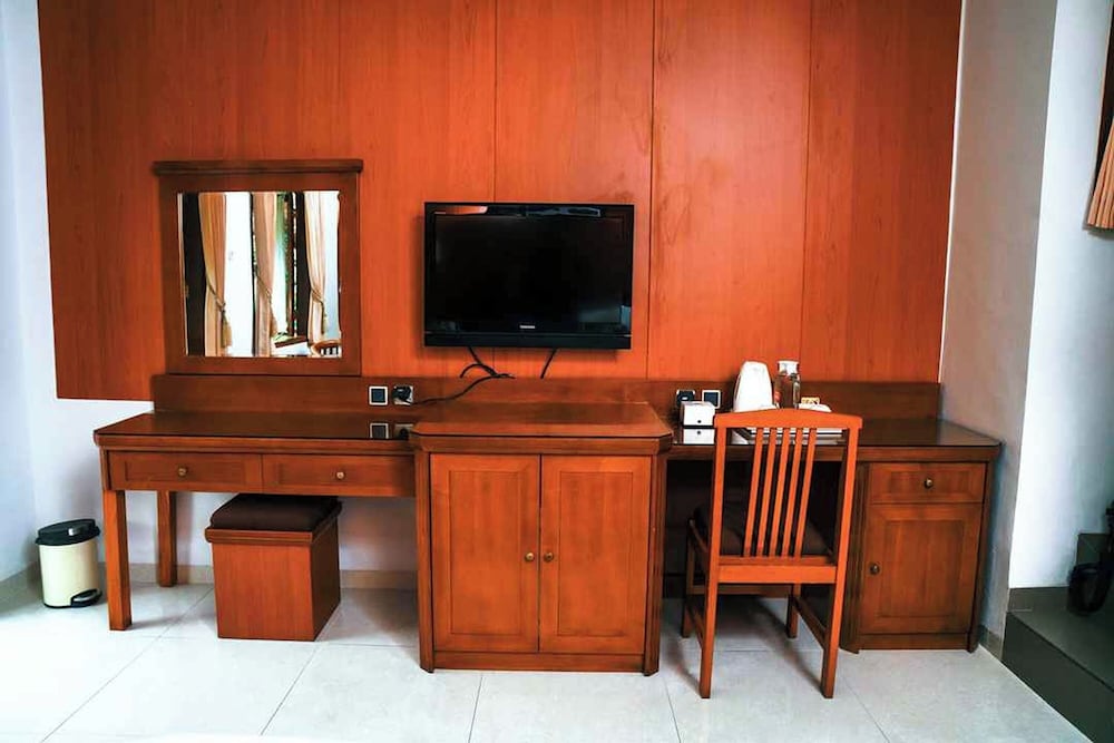 Ahadiat Hotel And Bungalow 39/50