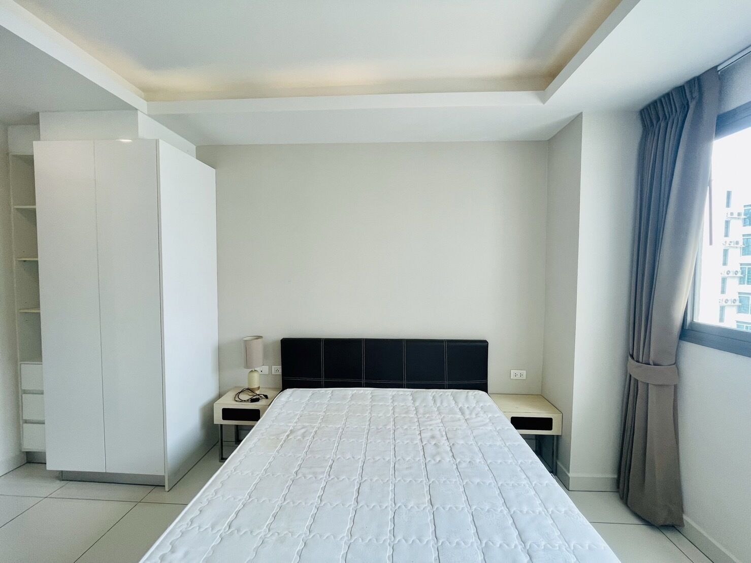 1 BEDROOM, CONDO