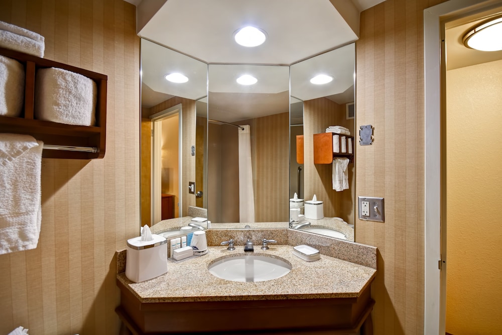 Hampton Inn Louisville-Airport 27/56