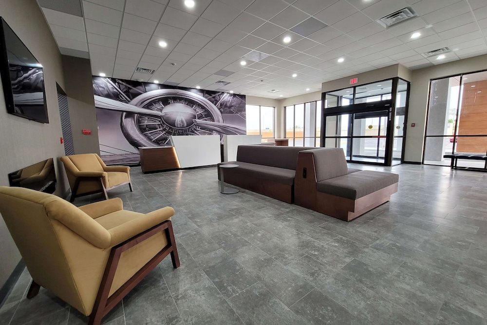 Wingate by Wyndham Wichita Airport 40/49
