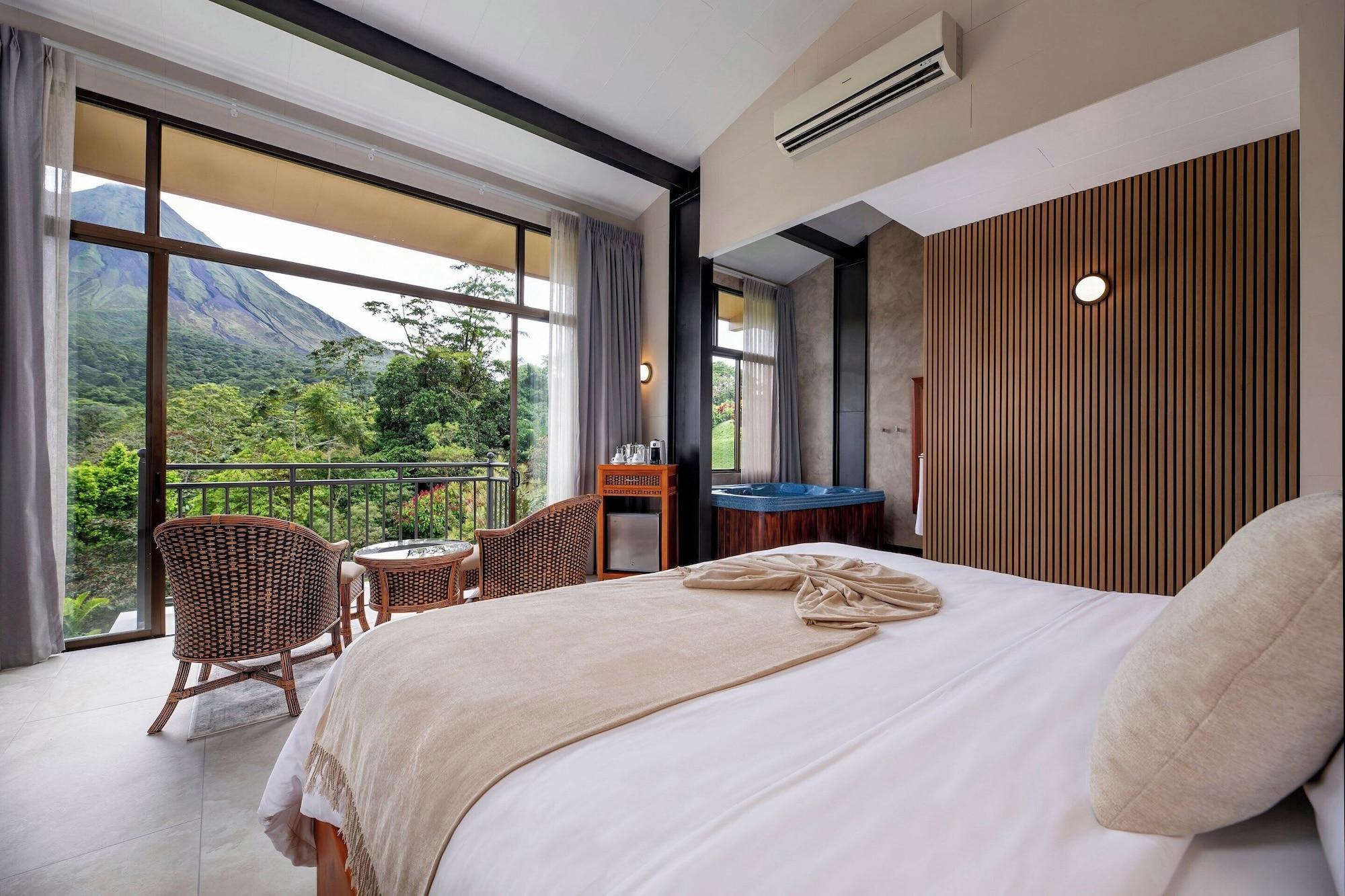 Kioro, Suite 5/10