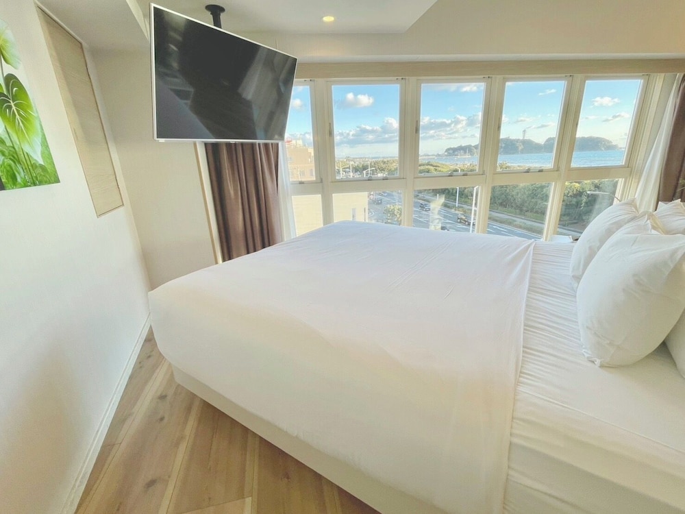 Ocean, Premium, Suite, Double Bed, Side Ocean View, Top Floor