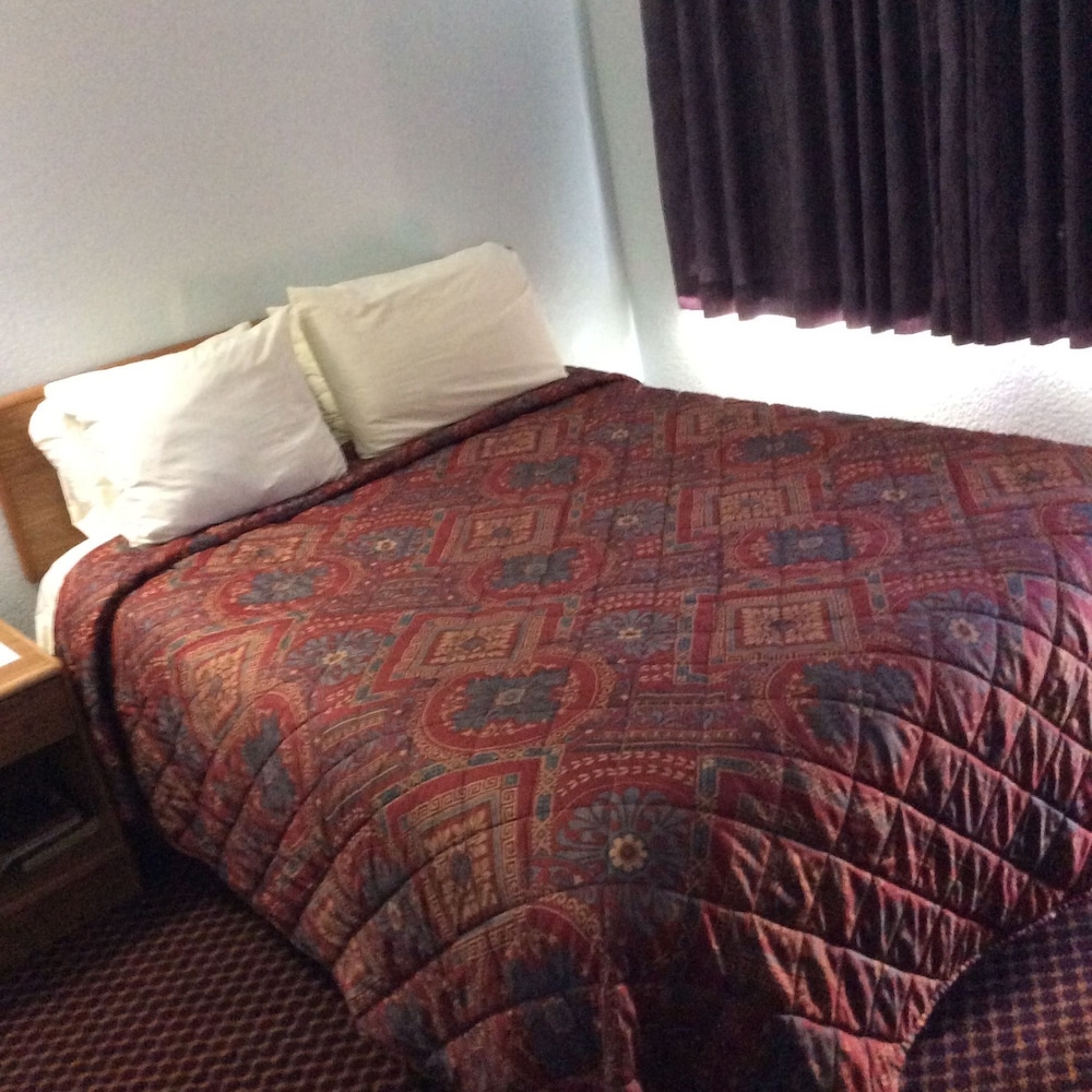 Regency Inn Comanche 9/36