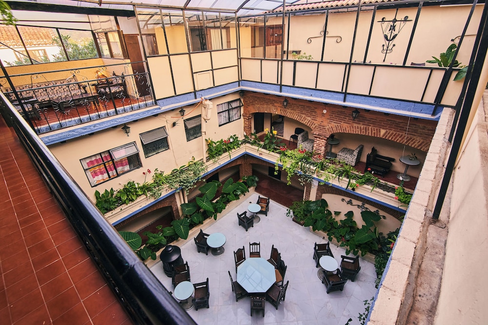 Hotel Palacio De Moctezuma 3/65