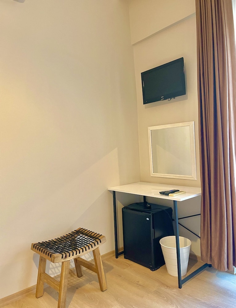 Cennet Hotel 30/46