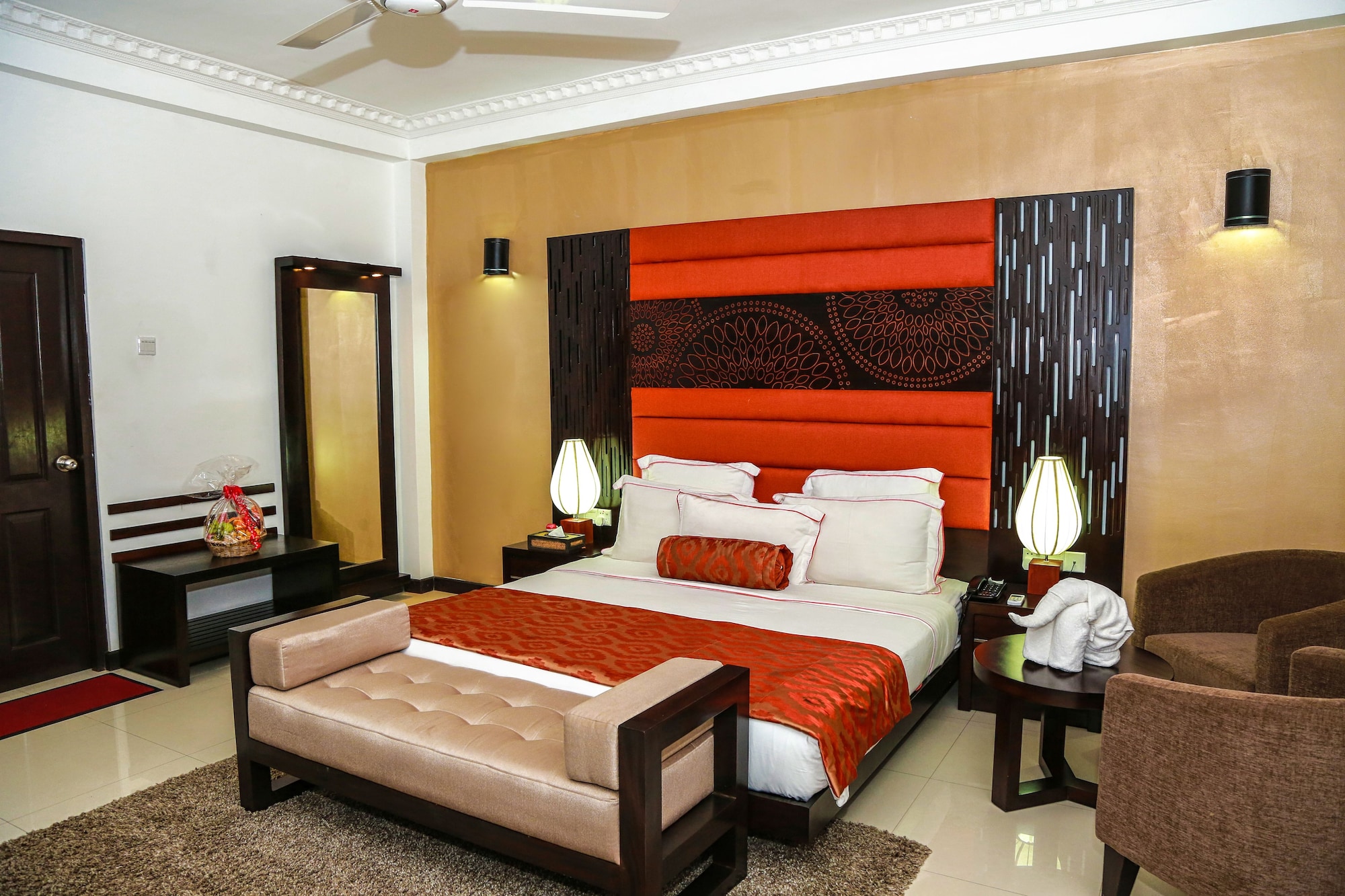 Room at Oak Ray Elephant Lake, AVUDANGAWA