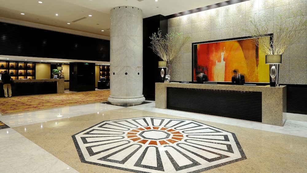 Intercontinental Shanghai Pudong 9/78