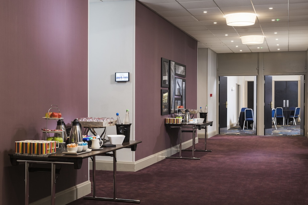 Mercure Telford Centre 51/69