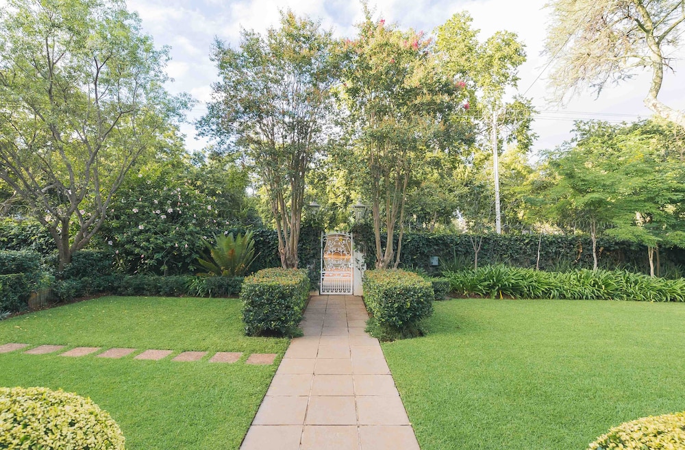 Osborne House - Guest House 61/72