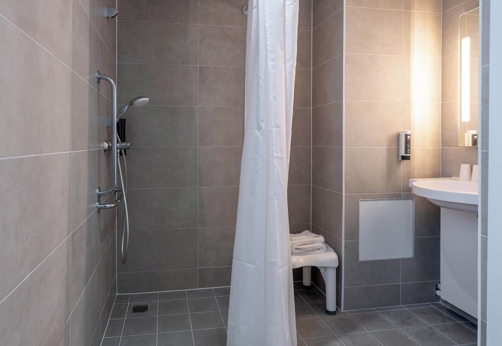 غرفة بسرير مزدوج لذوي الإعاقة، B&B HOTEL Amiens Centre Cathedrale 8/9
