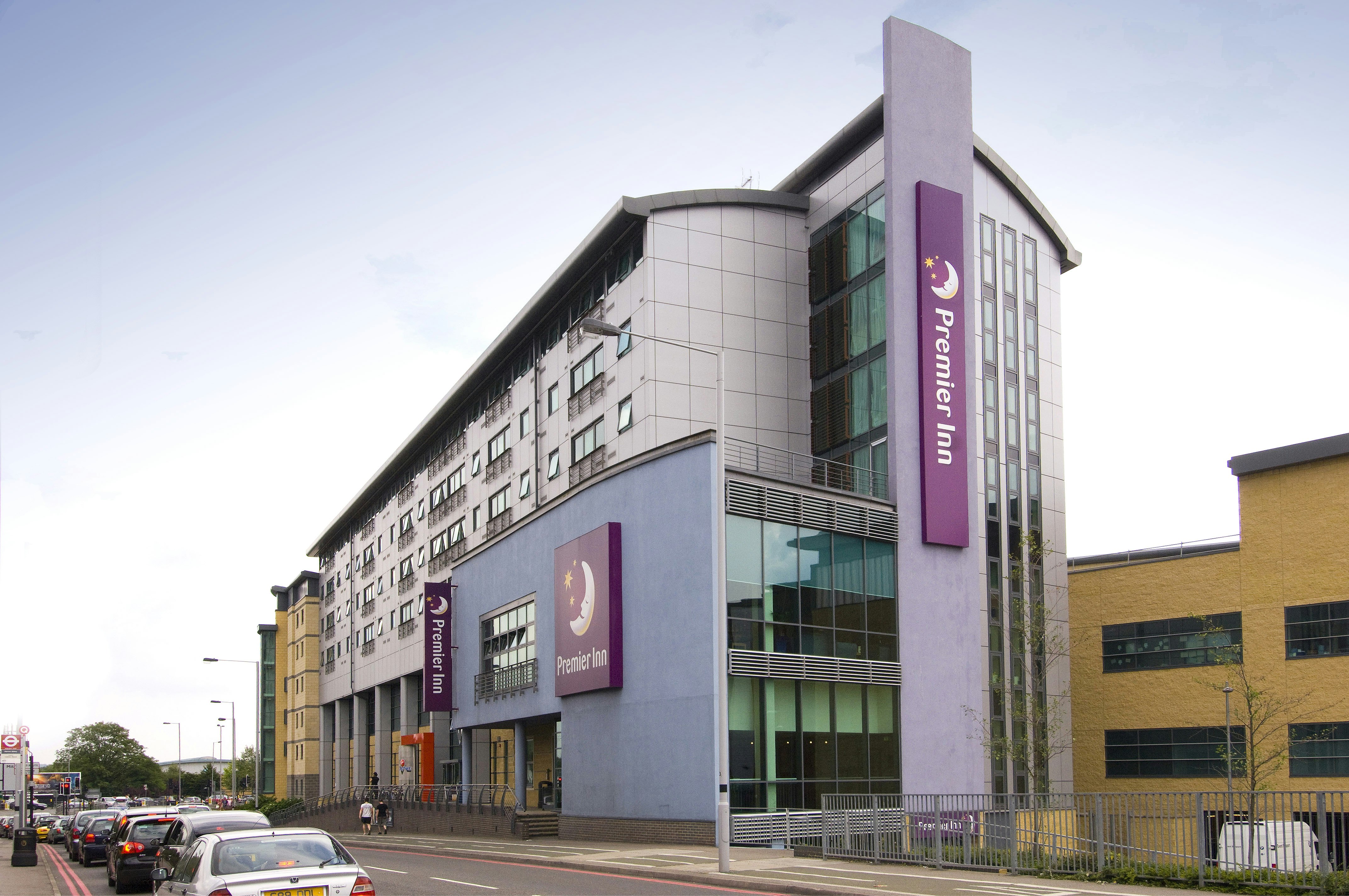 Premier Inn London Wimbledon South 6/35