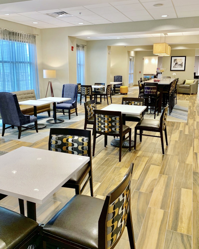Hampton Inn Cranbury Nj 37/45