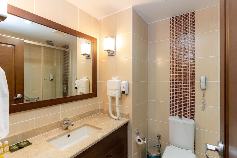 Latanya Park Resort 40/41