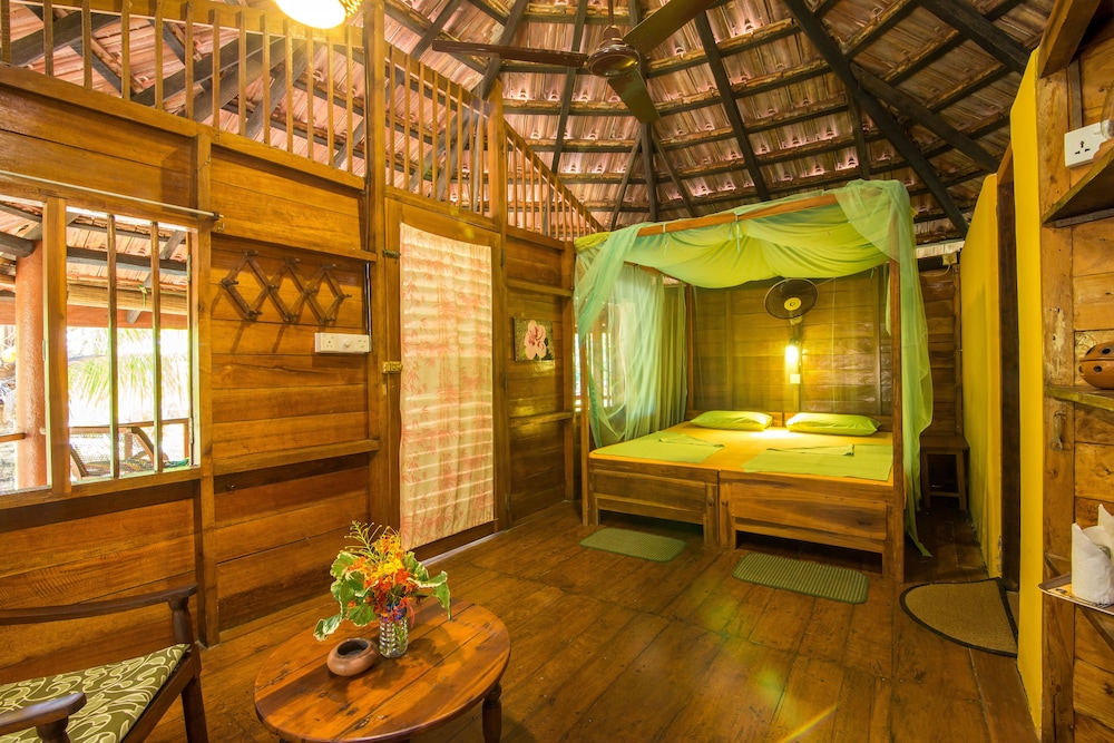 Palm Paradise Cabanas 16/33