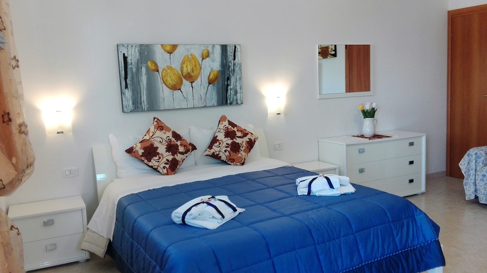 1 BEDROOM, CLASSIC, TRIPLE, SEA VIEW, TERRACE