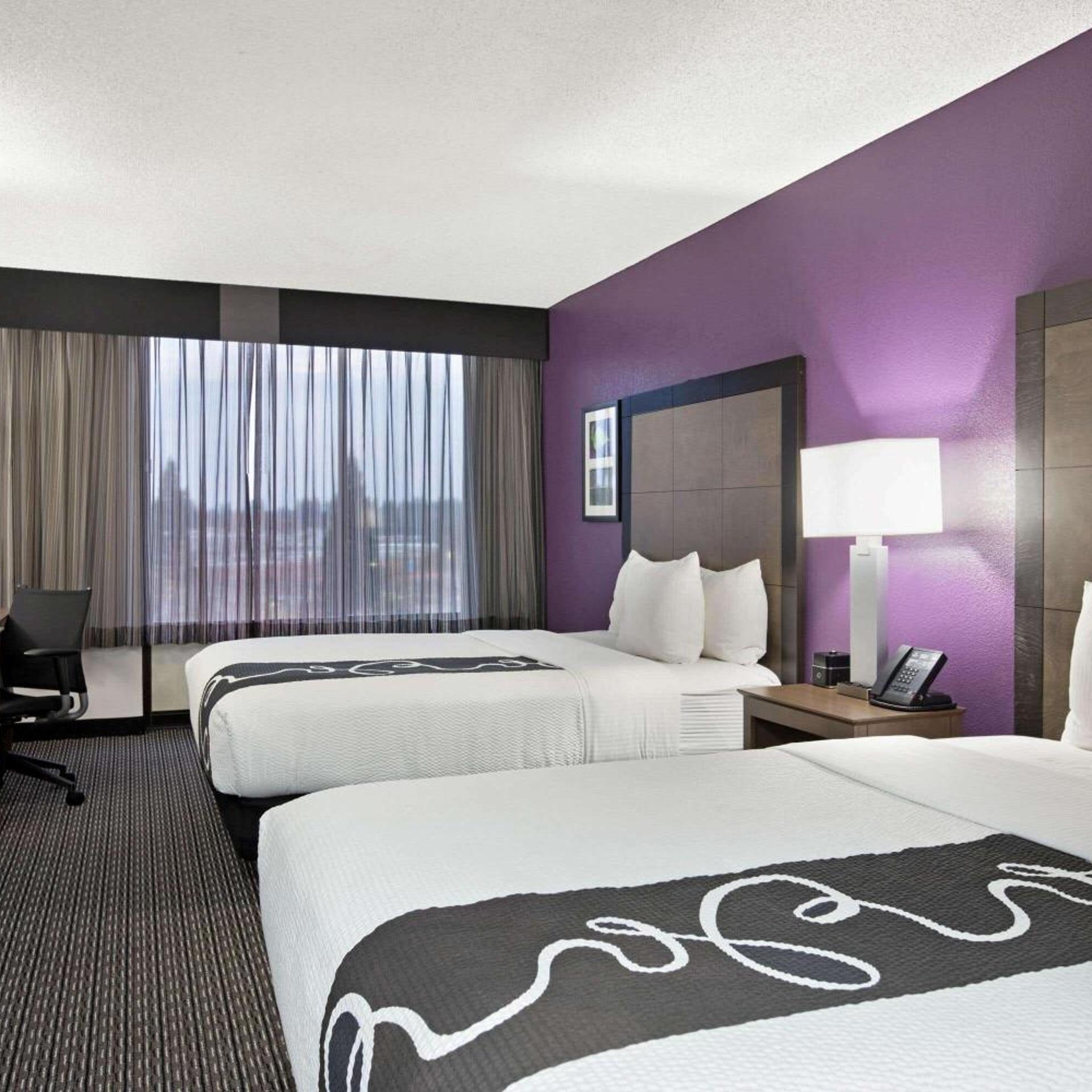 Deluxe, 2 Queen Beds