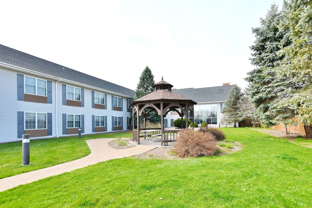Country Inn and Suites By Radisson Mount Morris NY 1/28