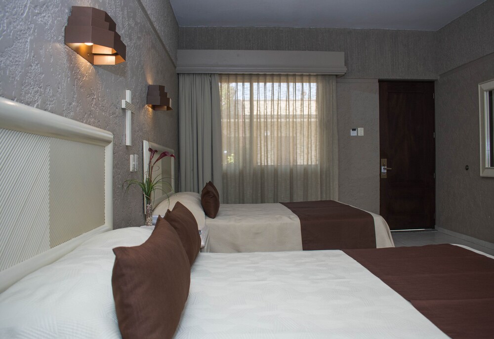 Hotel Layfer del Centro, Cordoba, Ver 8/48