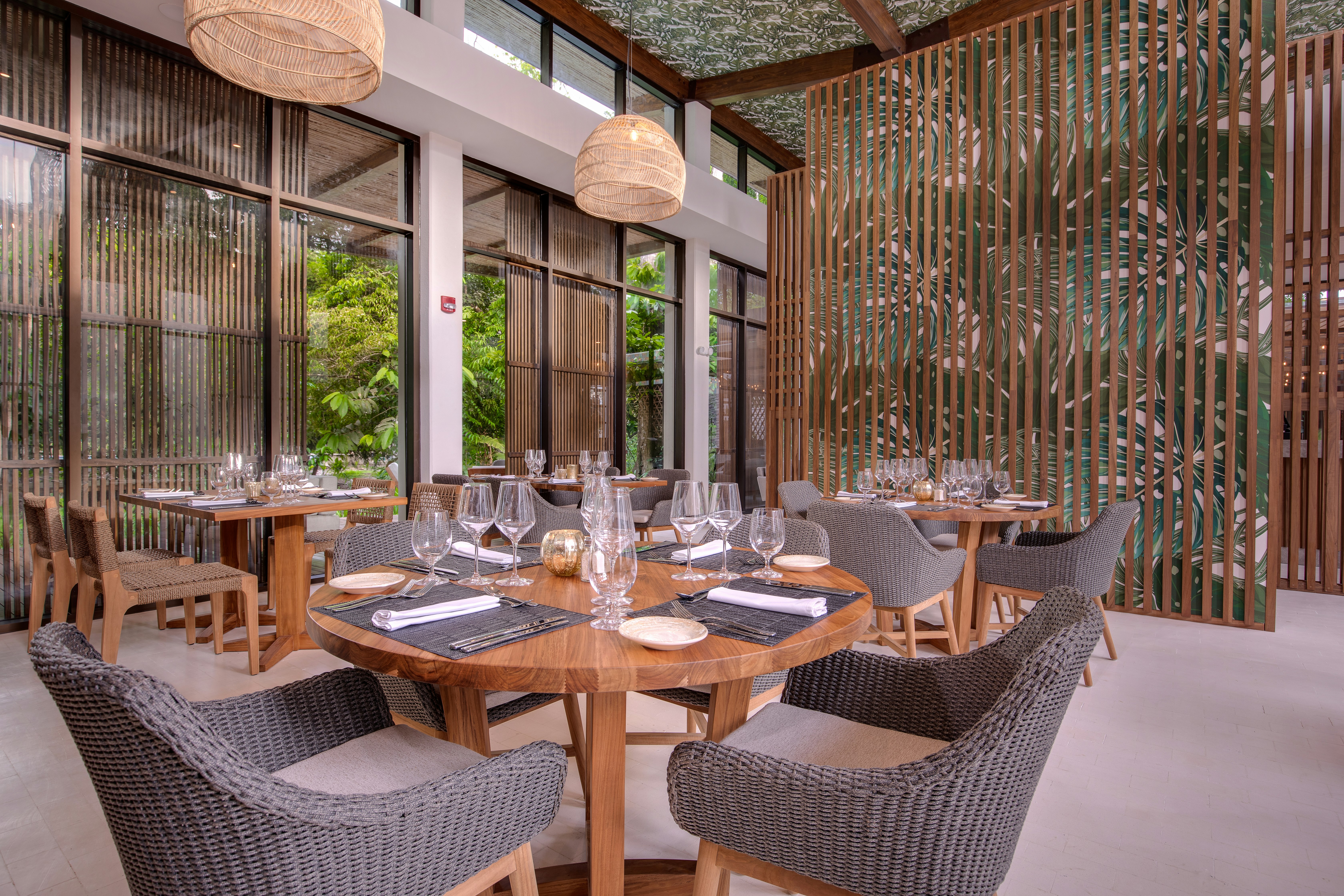 Botanika Osa Peninsula, Curio Collection by Hilton 52/73