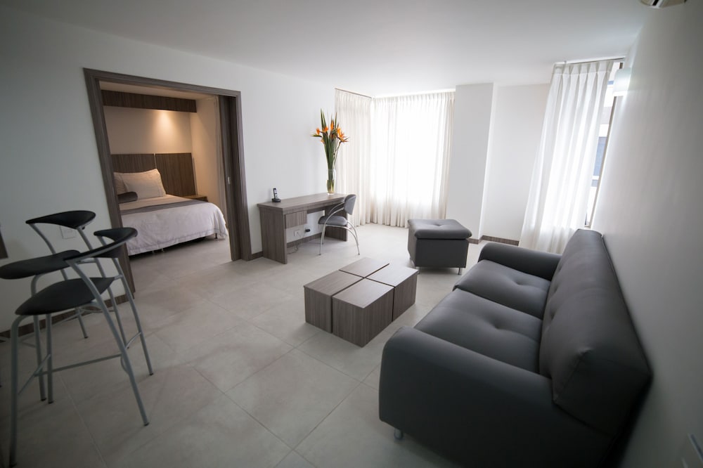 Aparta Suites Torre Poblado 23/40