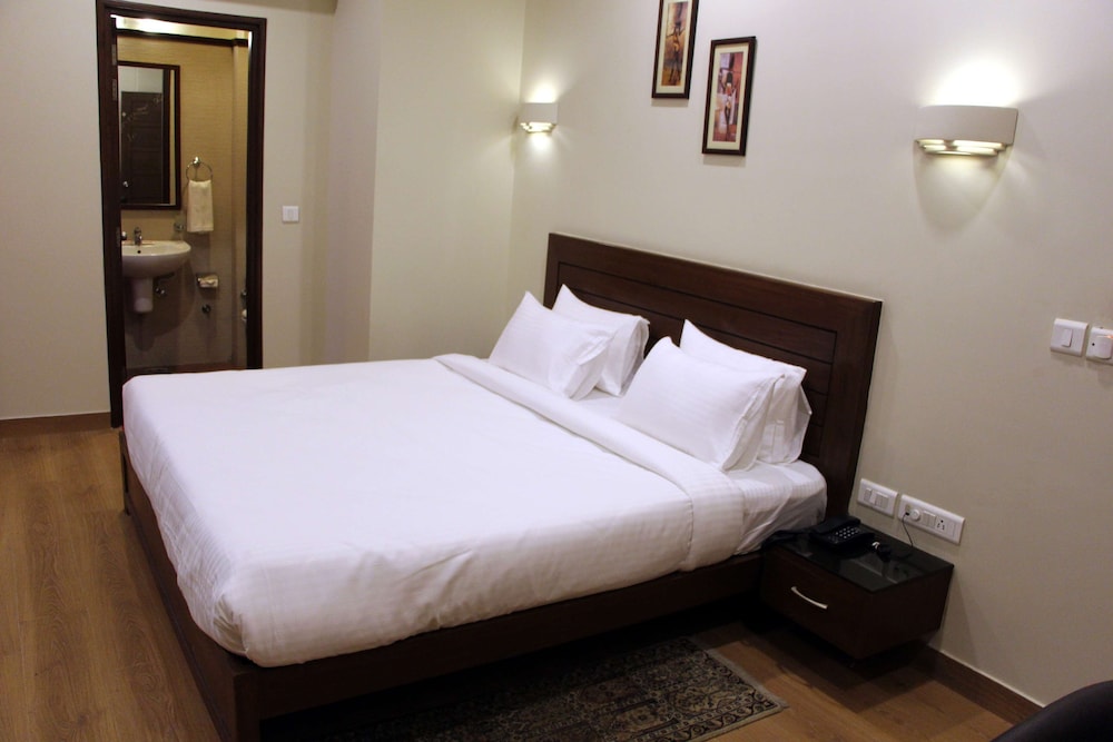 Hotel Dasaprakash 16/38