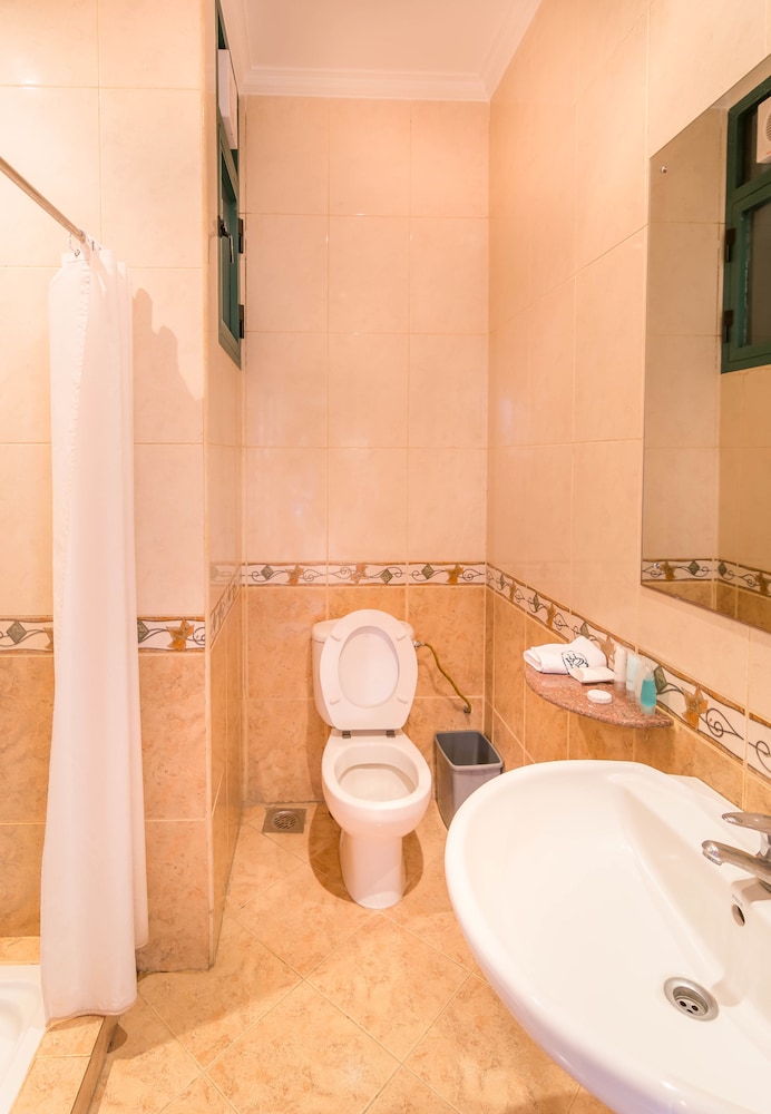 Gold Crest Hotel Arusha 43/47