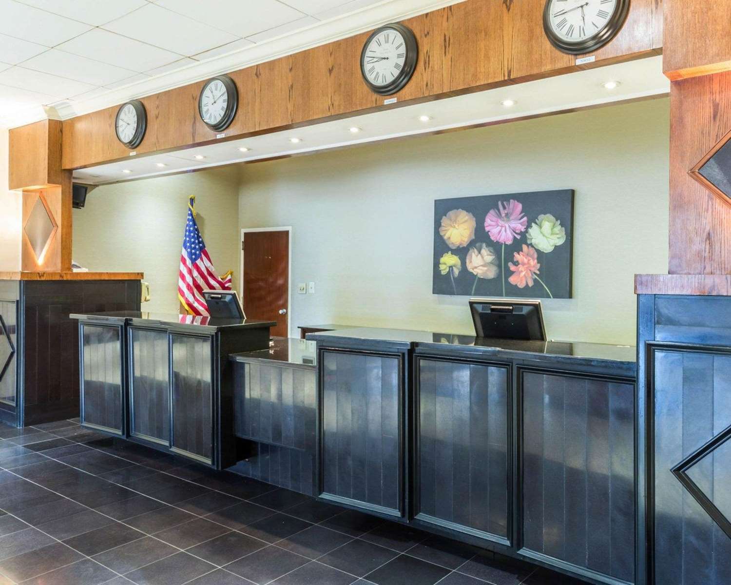 Clarion Hotel Somerset - New Brunswick, NJ 7/33