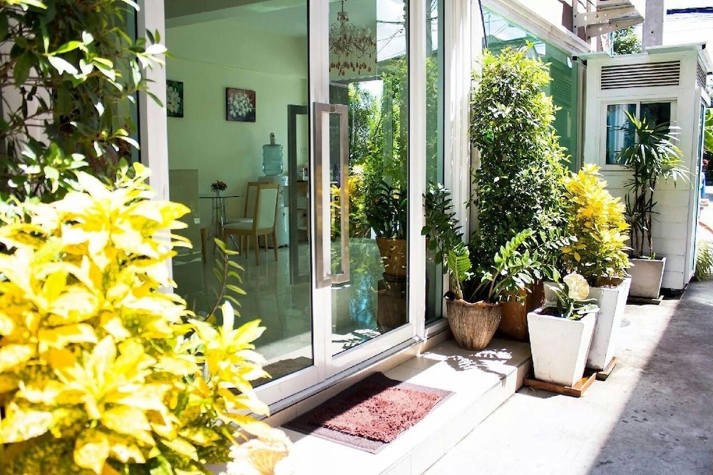Pova Residence And Boutiques Resort 39/40
