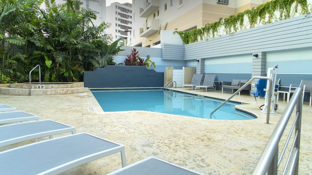 Holiday Inn Express San Juan Condado 35/59