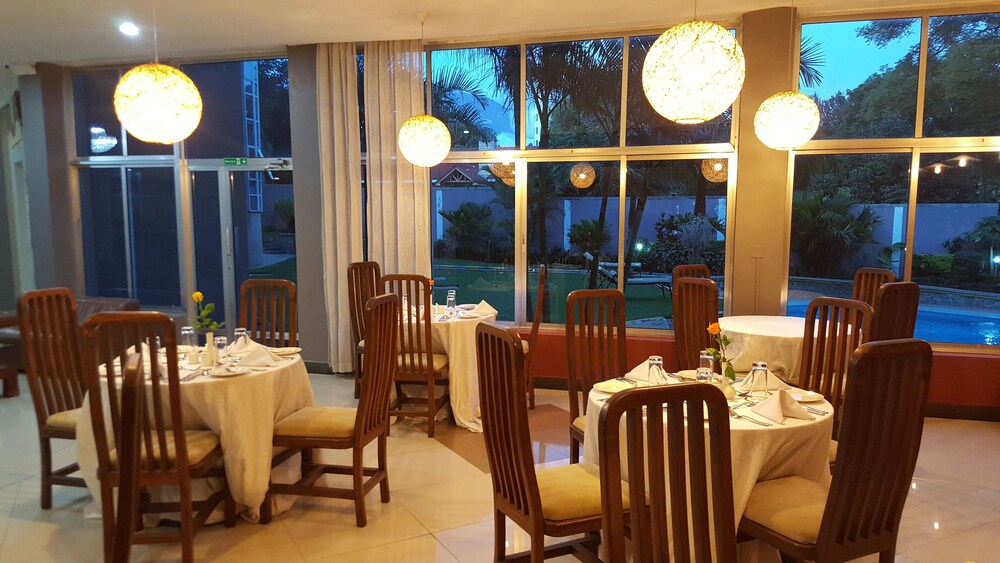 Arusha Corridor Spring Hotel 12/18