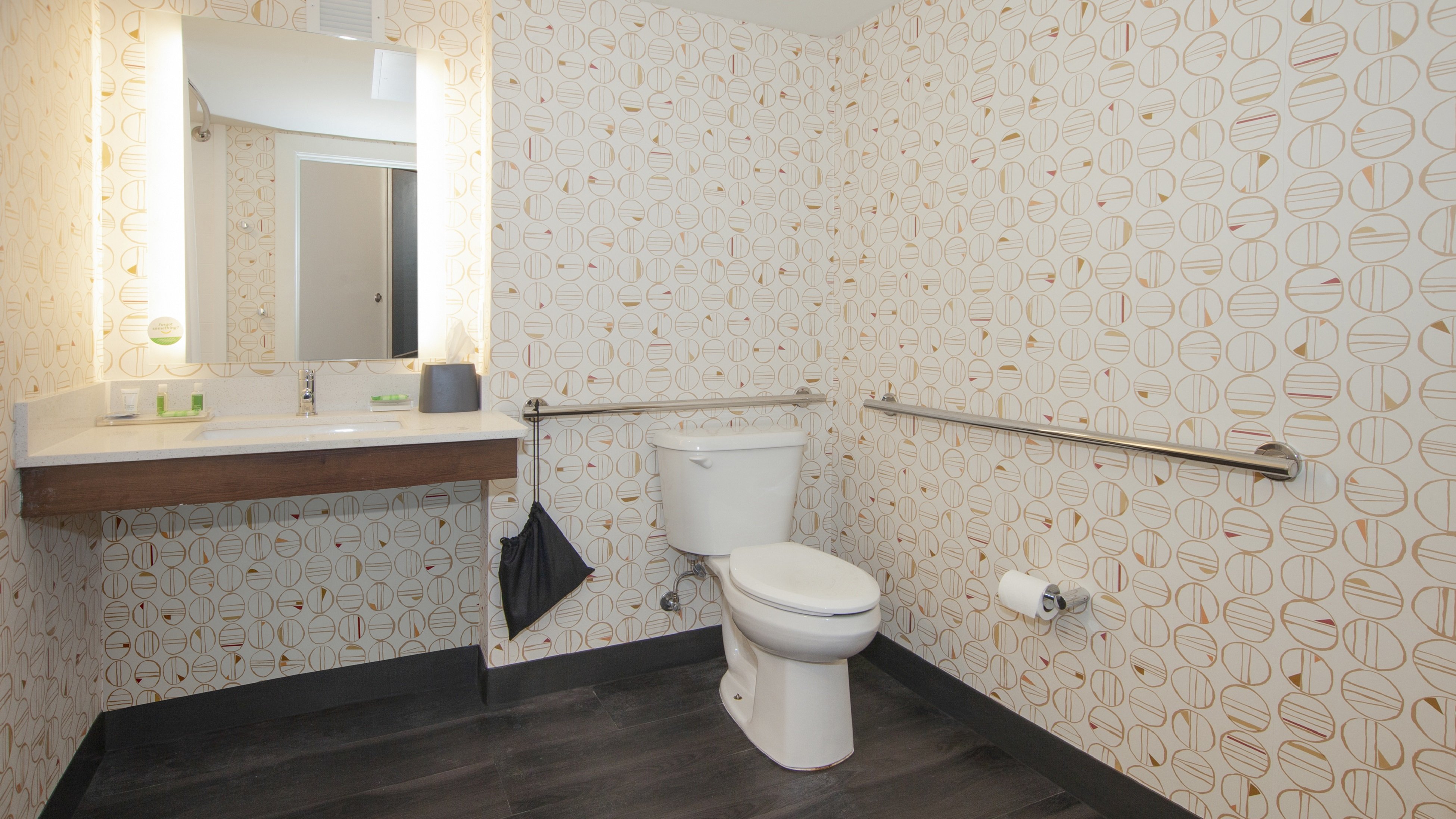 Holiday Inn Panama City an IHG Hotel 73/76