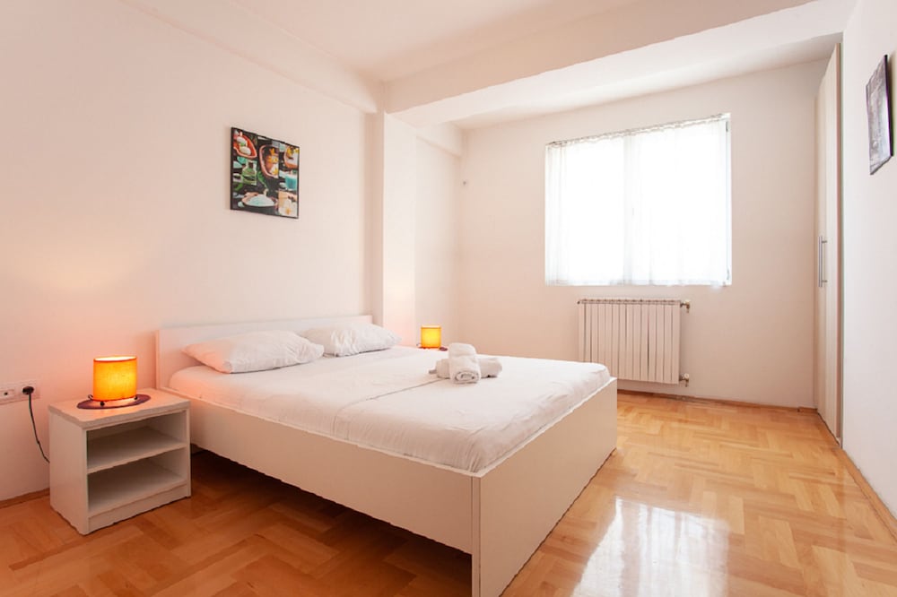 Urban Serviced Apartments 8/50