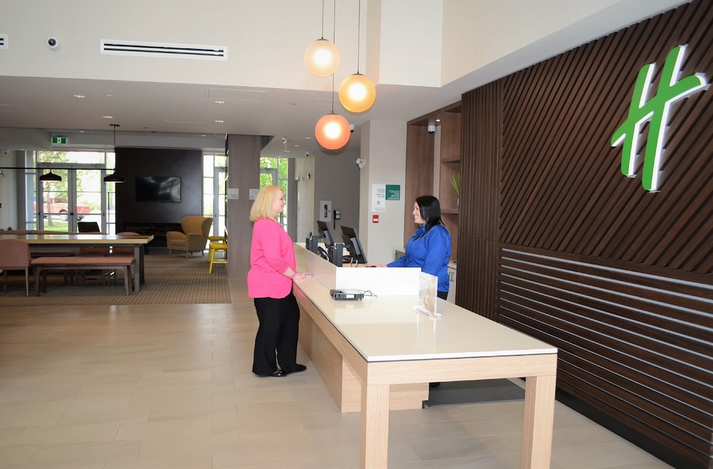 Holiday Inn Edmonton S Ellerslie Rd 10/48