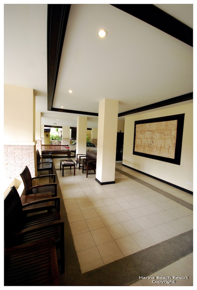 Marina Beach Resort 38/65