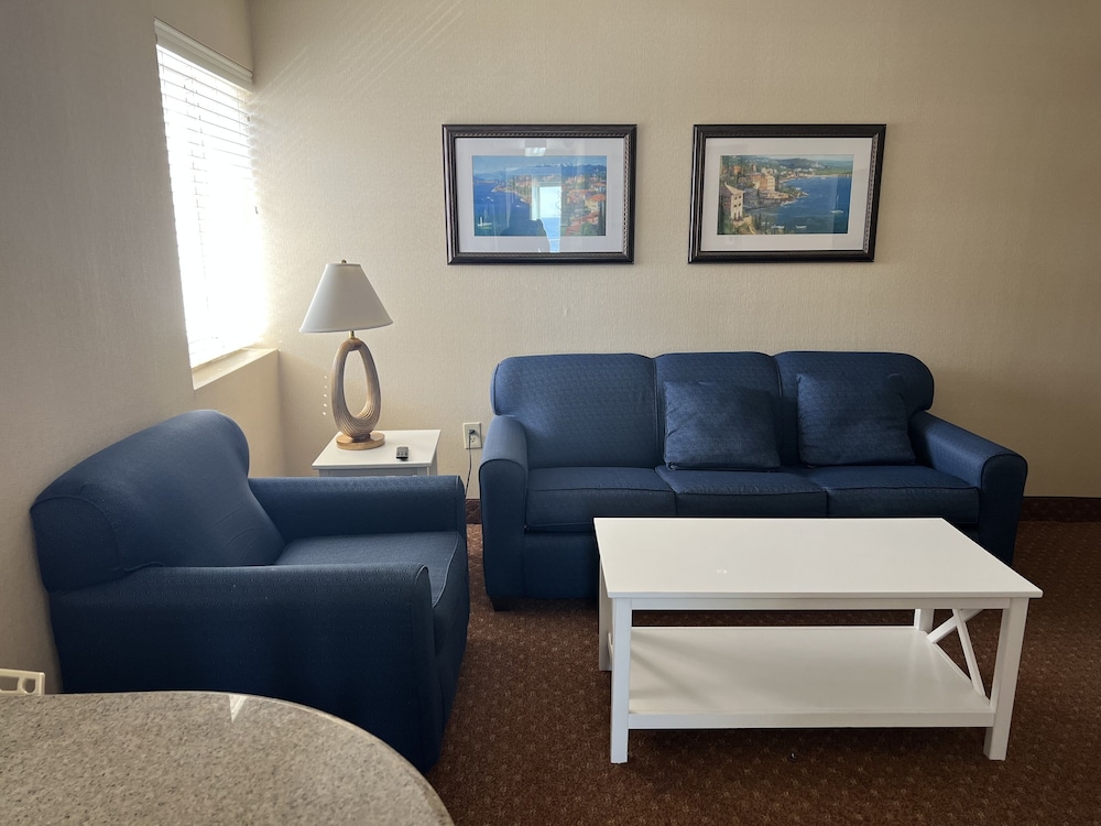 Princess Royale Oceanfront Resort 53/79