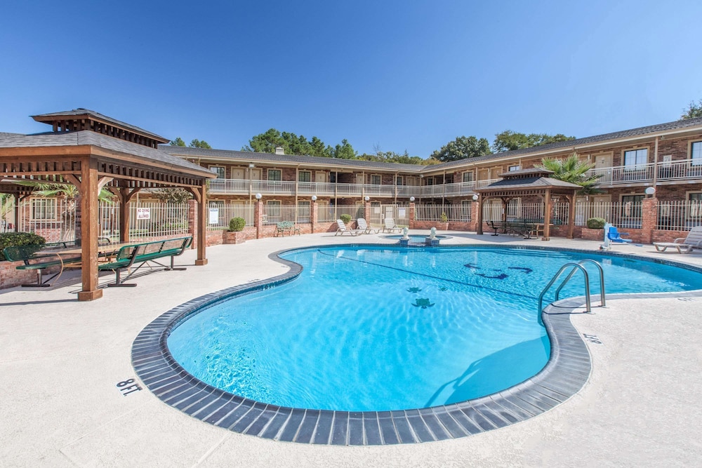 Super 8 By Wyndham Tyler Tx 20/21