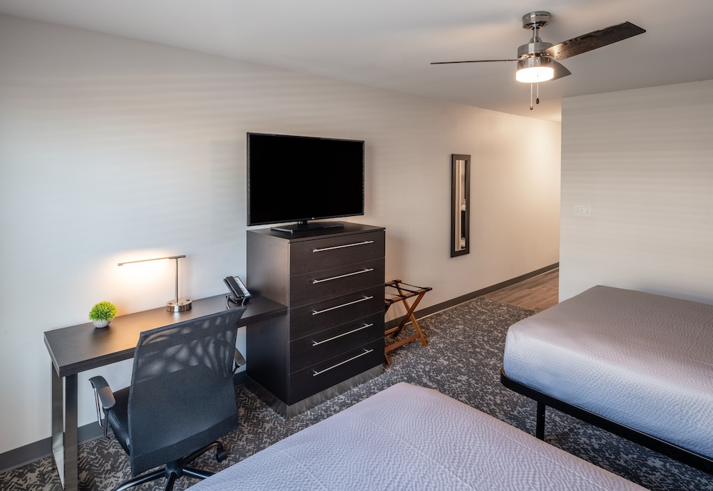 stayAPT Suites Alexandria-Fort Belvoir 32/37