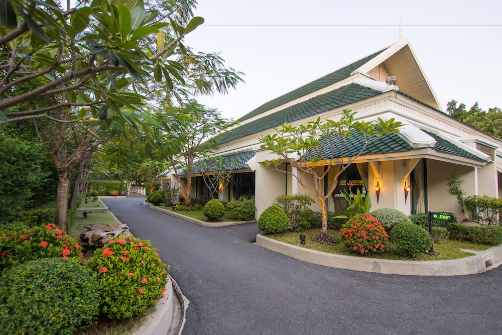 Kalanan Riverside Resort 6/59