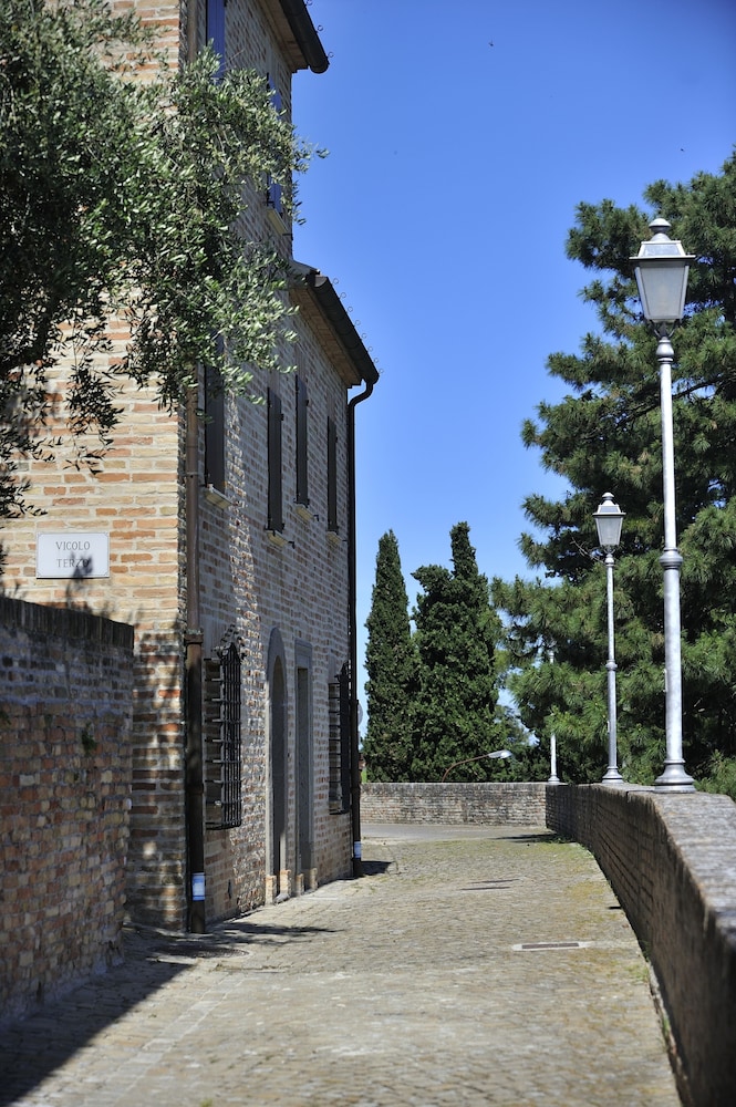 Albergo Diffuso Borgo Montemaggiore 59/63