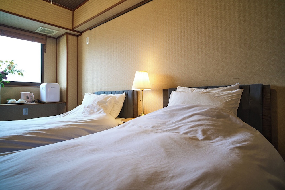 STANDARD, TWIN BEDS