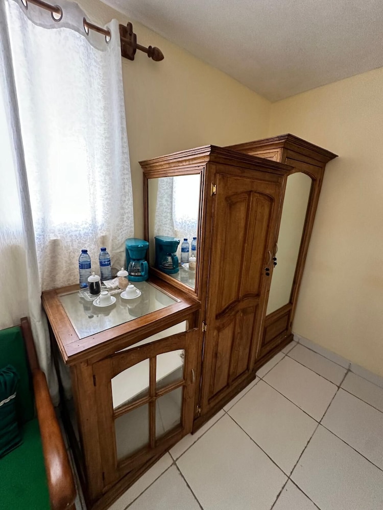 Pc Entreprises Guest House 30/50