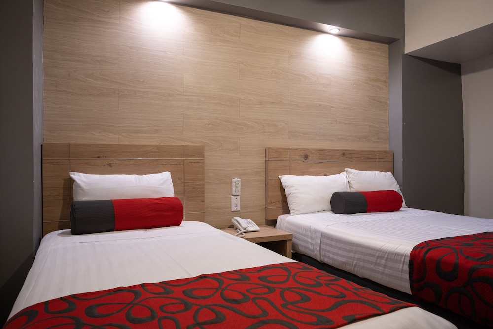 Hotel Roble 16/38