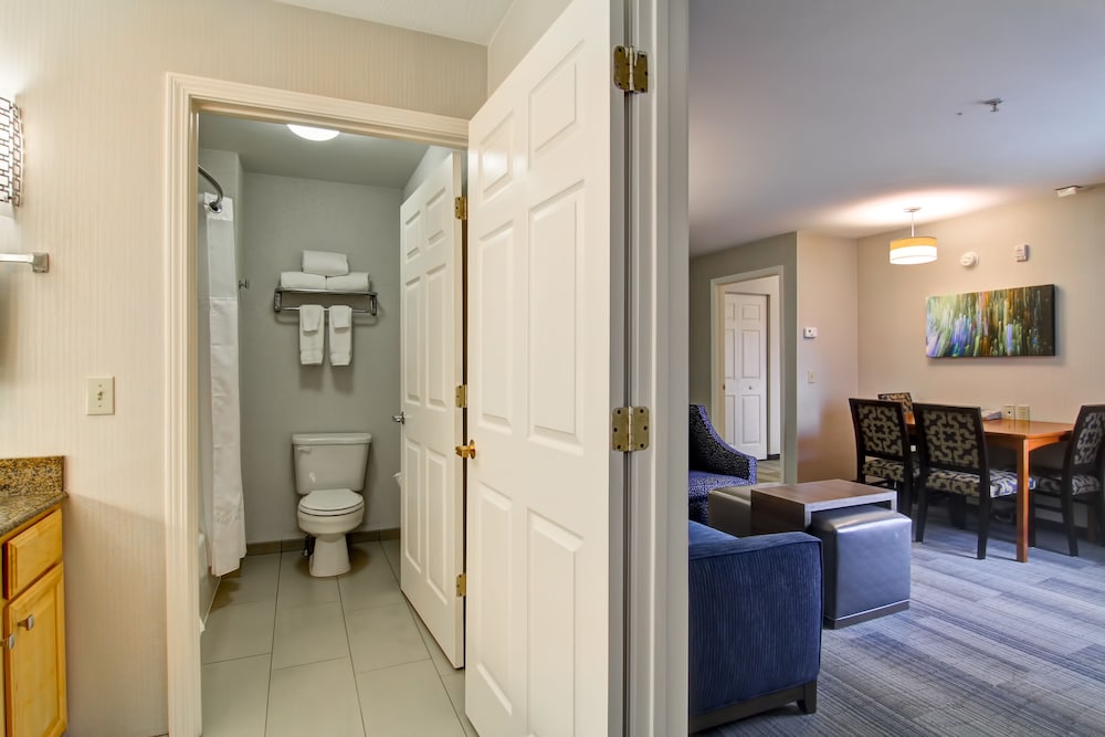 Homewood Suites By Hilton Stratford 19/51